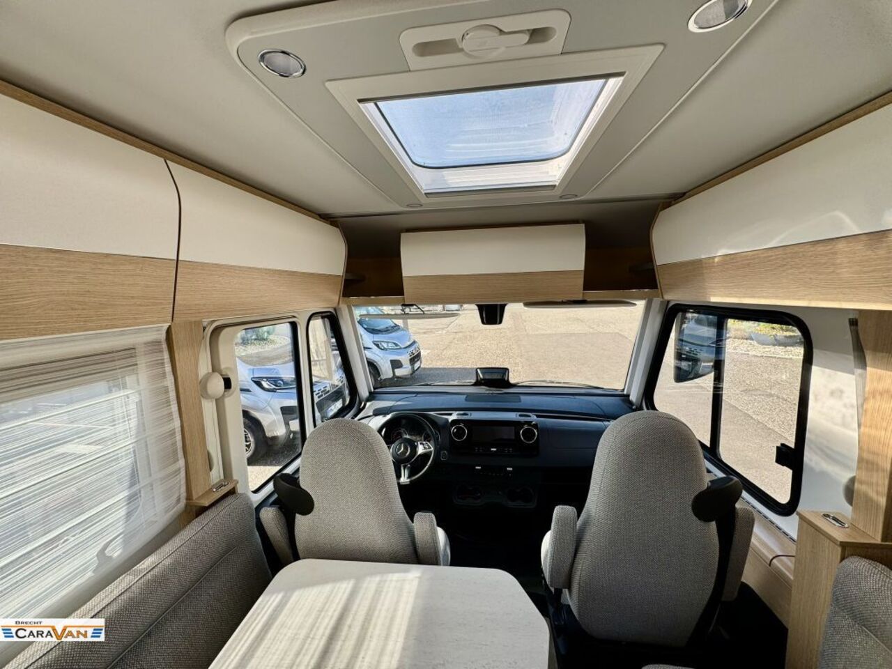 HYMER-ERIBA I 600 BlackLine über 27.000 Euro Ersparnis! Ansicht 4 für Fahrzeugdetailseite