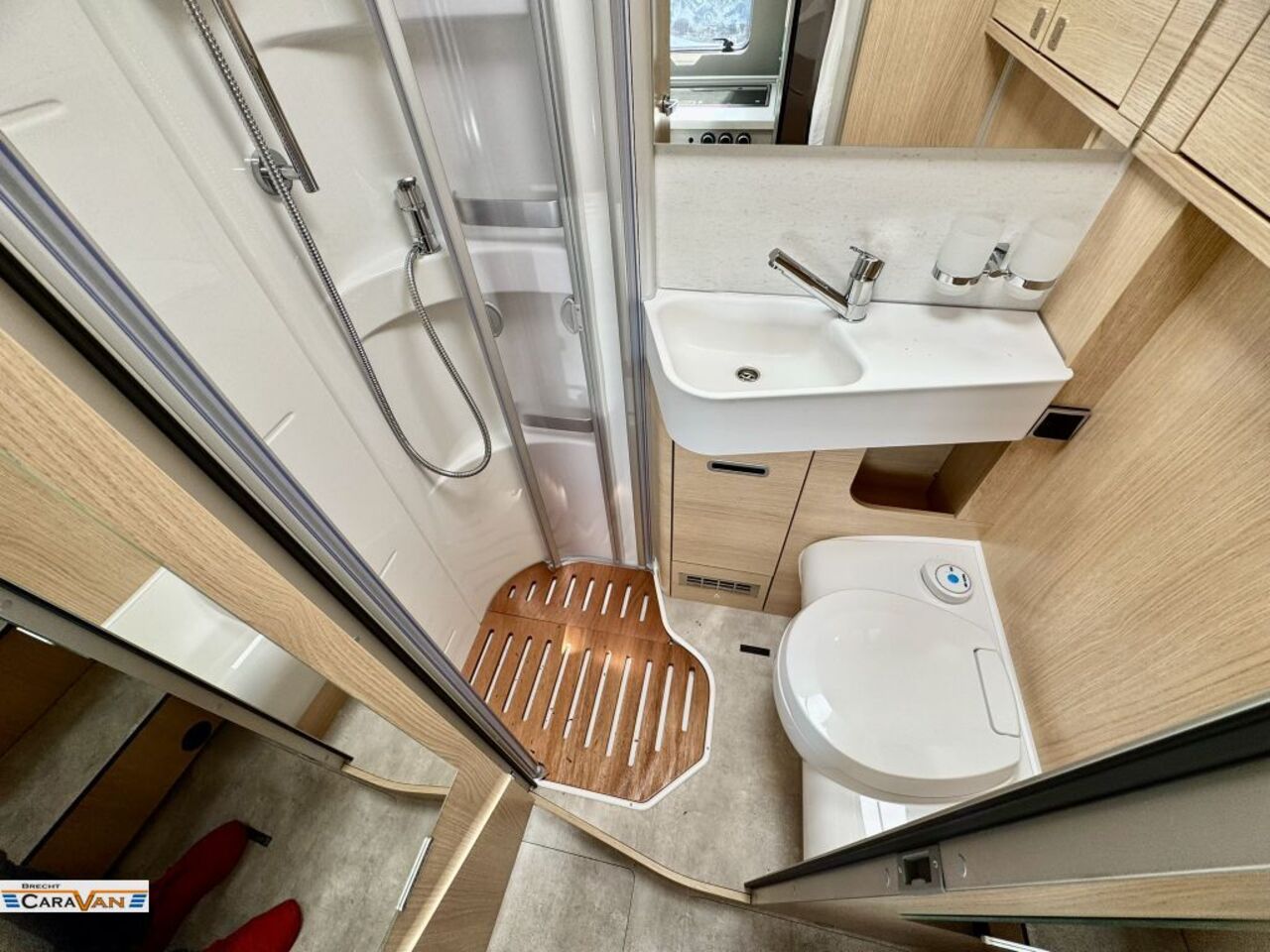 HYMER-ERIBA I 600 BlackLine über 27.000 Euro Ersparnis! Ansicht 9 für Fahrzeugdetailseite