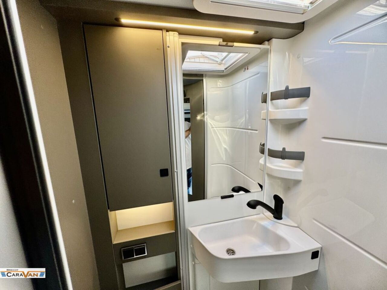 HYMER-ERIBA 600 Hubbett/LiPo/We.Ri./5G Ansicht 11 für Fahrzeugdetailseite