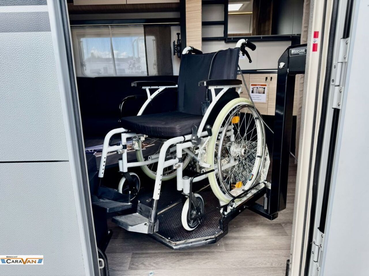 HOBBY 585 UL Barrierefrei Hublift Neuheit Ansicht 8 für Fahrzeugdetailseite