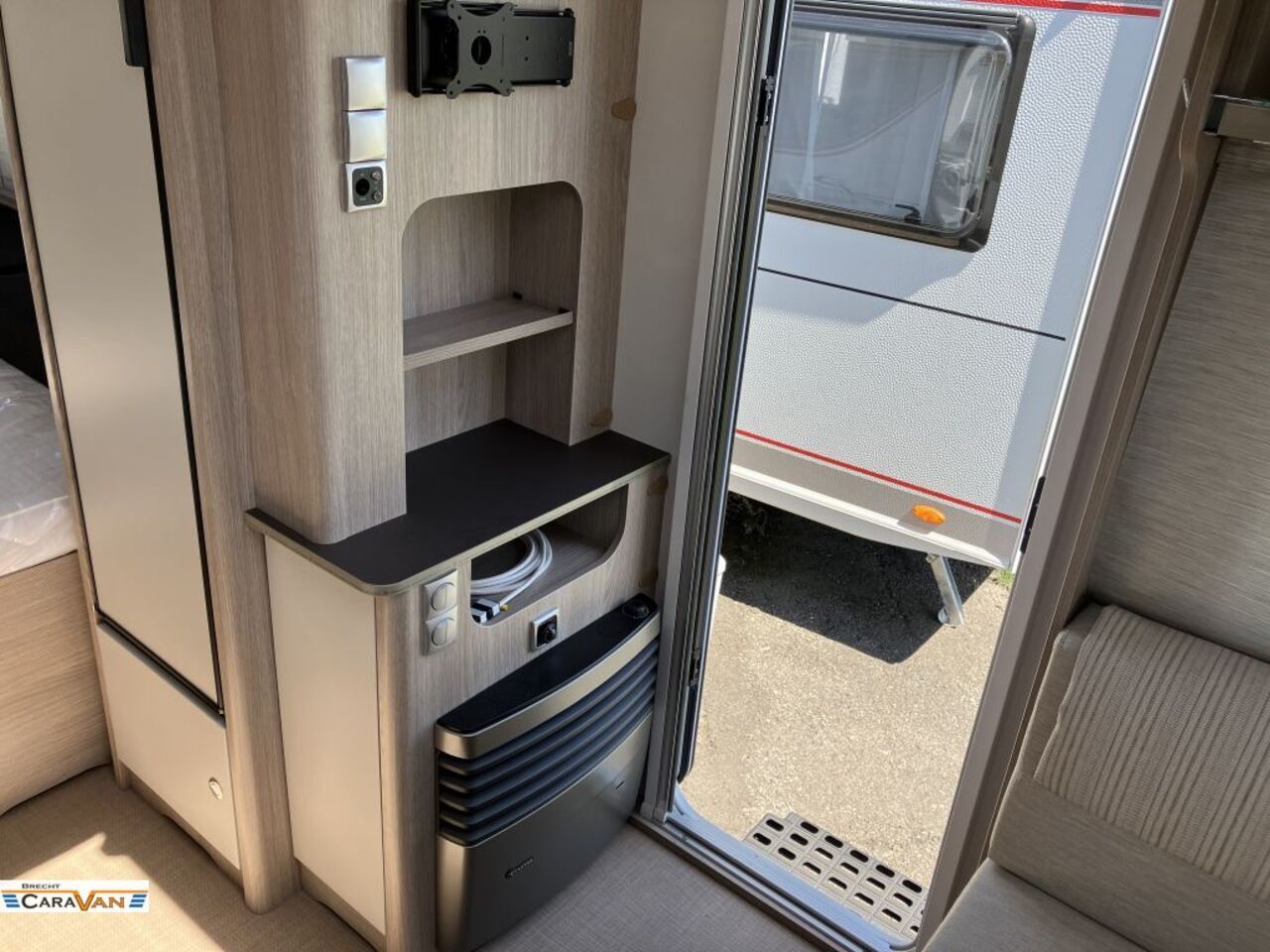 BÜRSTNER 455 TS 6017 Euro gespart! TOP Ausst. Ansicht 16 für Fahrzeugdetailseite