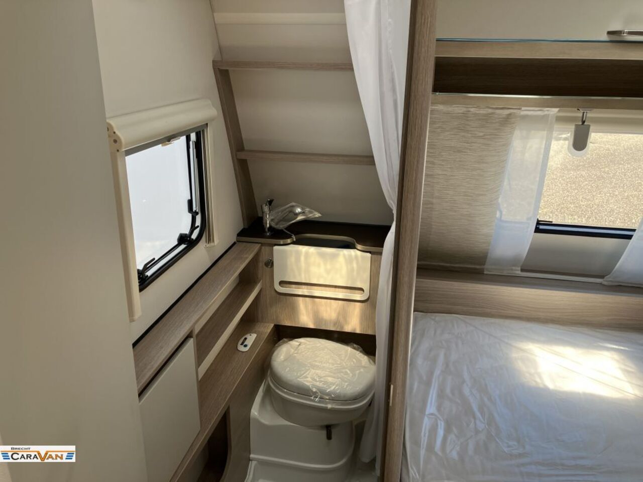 BÜRSTNER 455 TS 6017 Euro gespart! TOP Ausst. Ansicht 9 für Fahrzeugdetailseite
