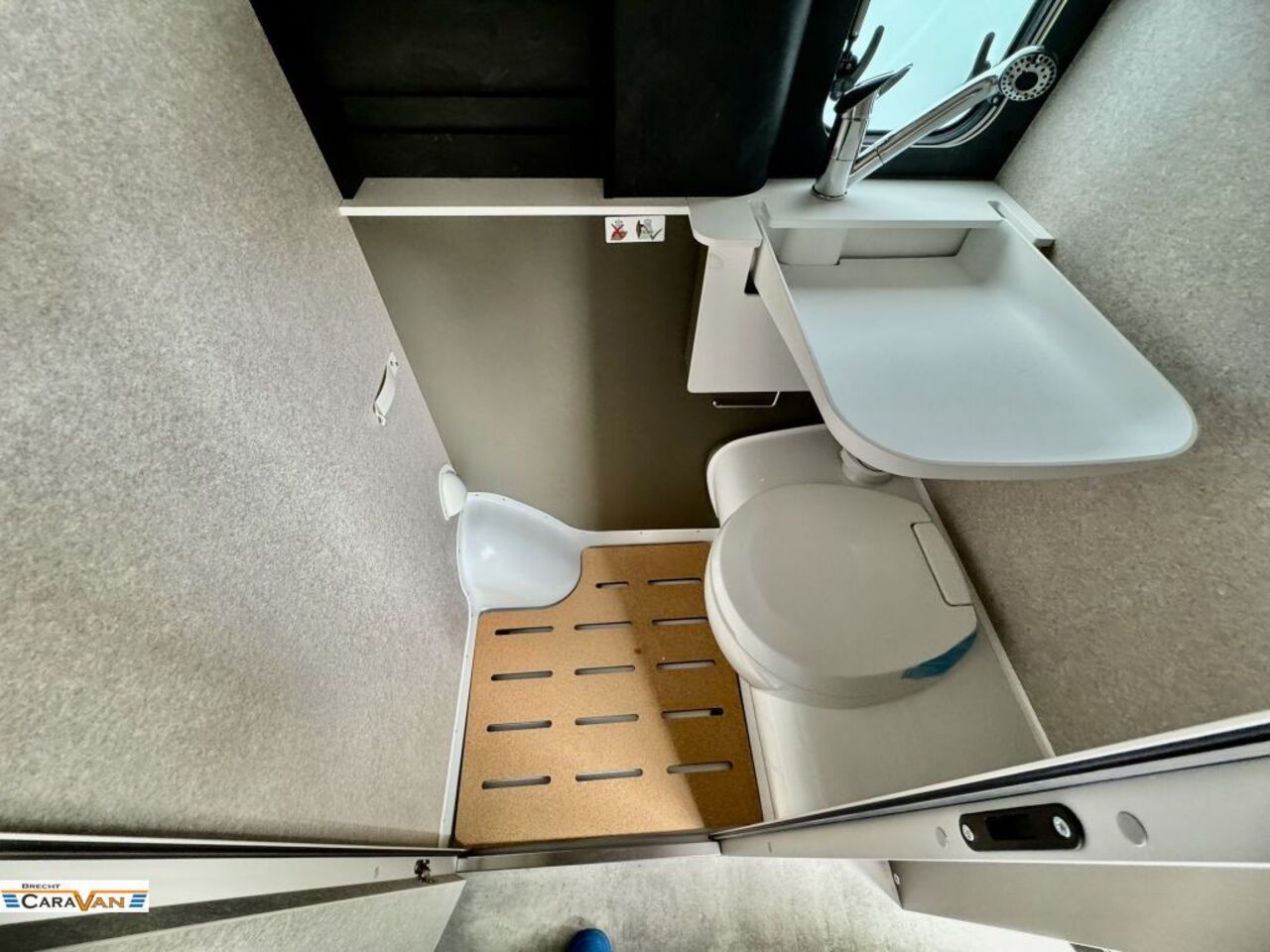HYMER-ERIBA Grand Canyon S CrossOver SUPER SUMMER SALE Ansicht 12 für Fahrzeugdetailseite