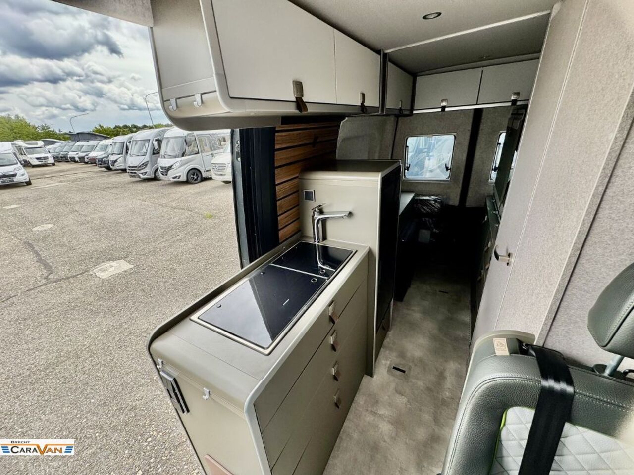 HYMER-ERIBA Grand Canyon S CrossOver SUPER SUMMER SALE Ansicht 4 für Fahrzeugdetailseite