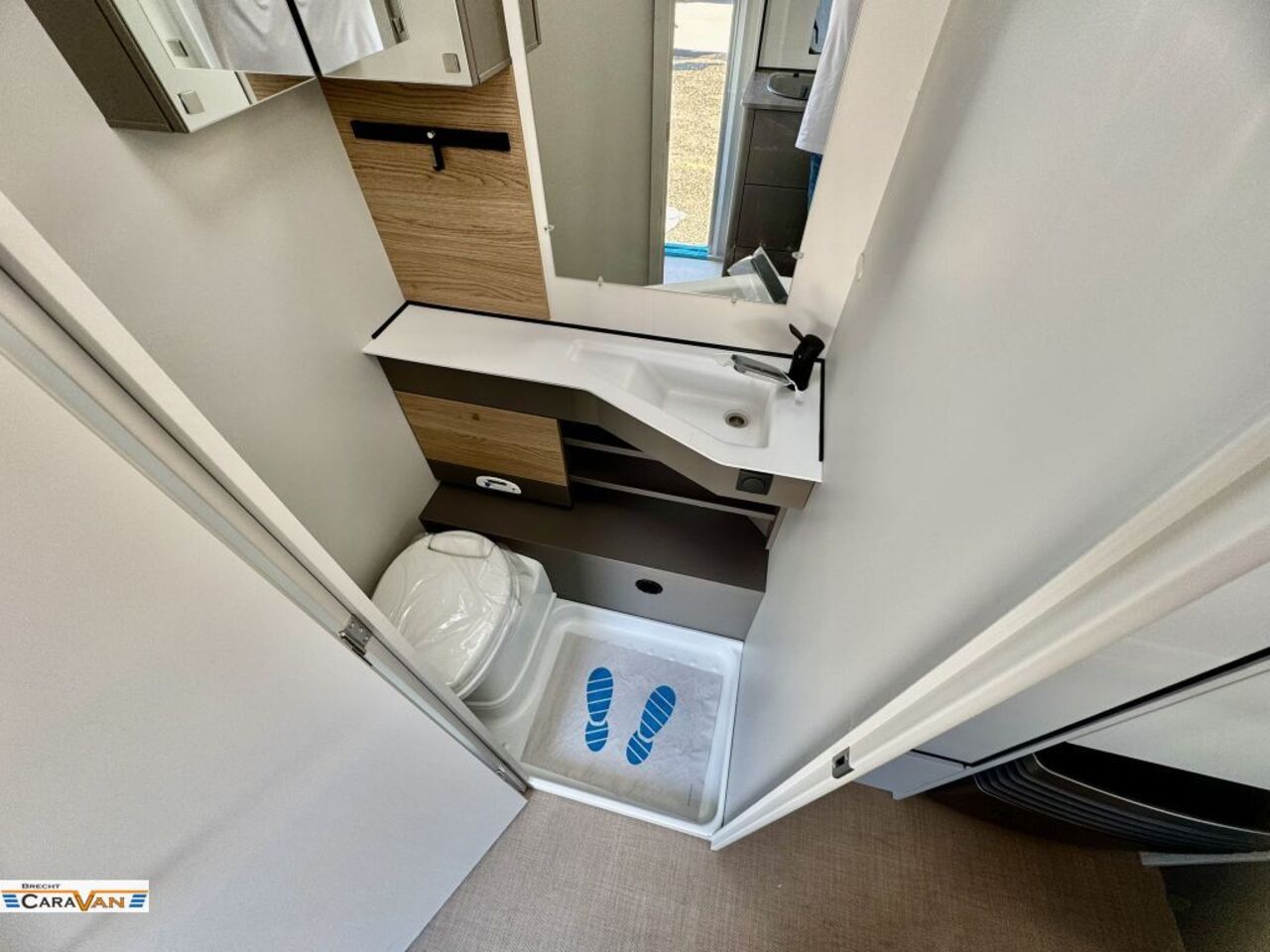 BÜRSTNER Plus 510 TK TOP Preis mit Kinderstockbett Ansicht 8 für Fahrzeugdetailseite