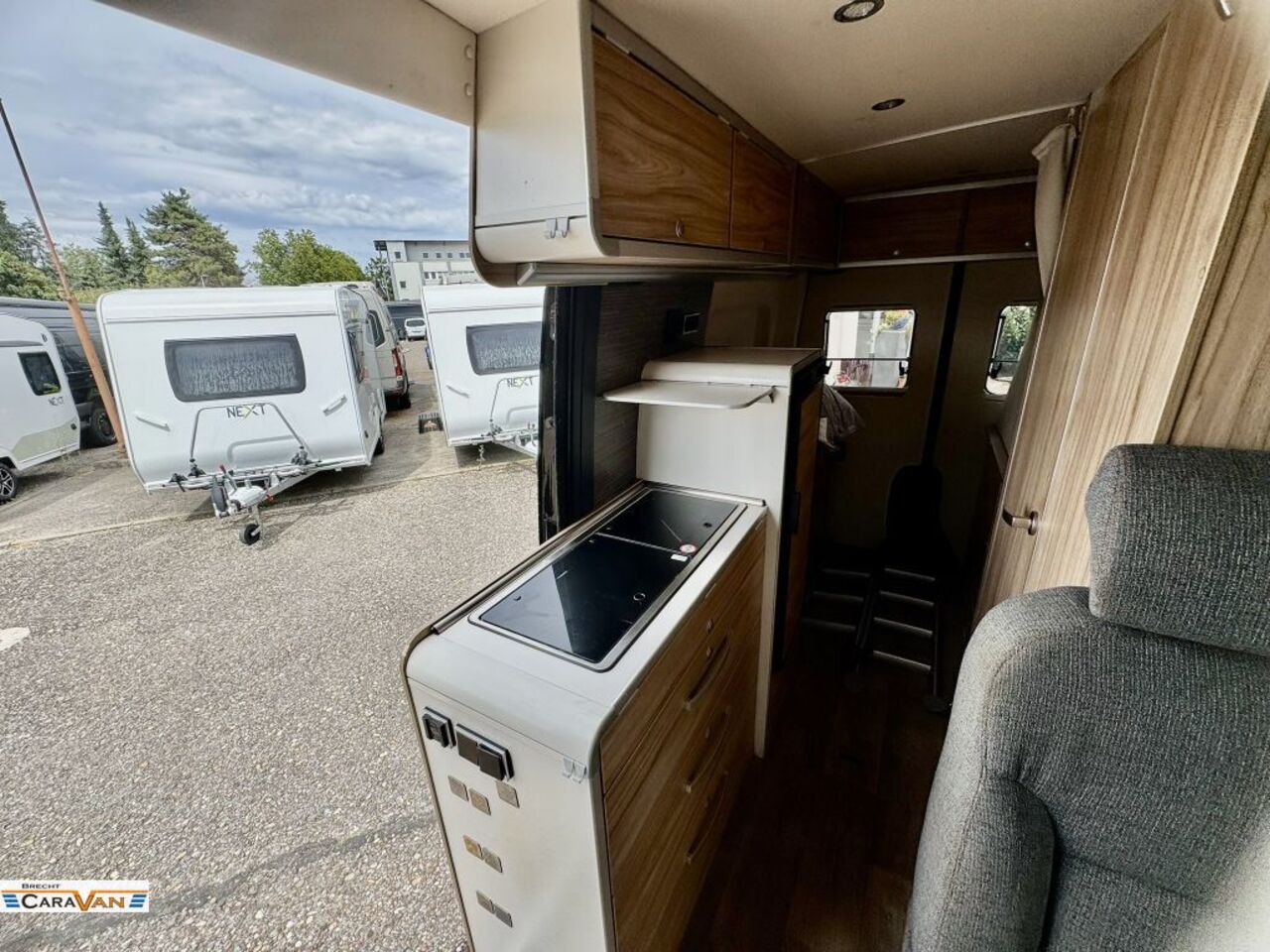 HYMER-ERIBA Grand Canyon S 6 Zyl. / 190PS / Markise/ AHK Ansicht 6 für Fahrzeugdetailseite
