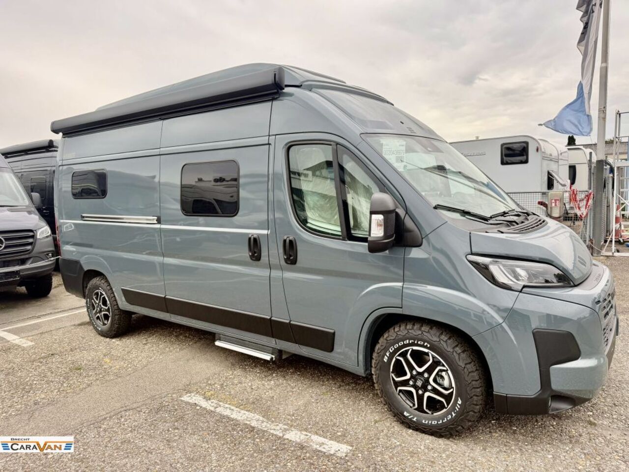 HYMER-ERIBA Yellowstone 601 Automatik/Schlafdach/AT-Reifen Ansicht 1 für Fahrzeugdetailseite