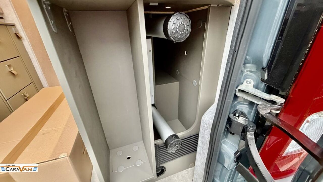 HYMER-ERIBA Yellowstone 601 Automatik/Schlafdach/AT-Reifen Ansicht 17 für Fahrzeugdetailseite