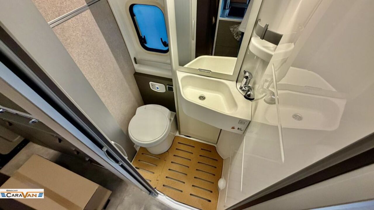 HYMER-ERIBA Yellowstone 601 Automatik/Schlafdach/AT-Reifen Ansicht 8 für Fahrzeugdetailseite