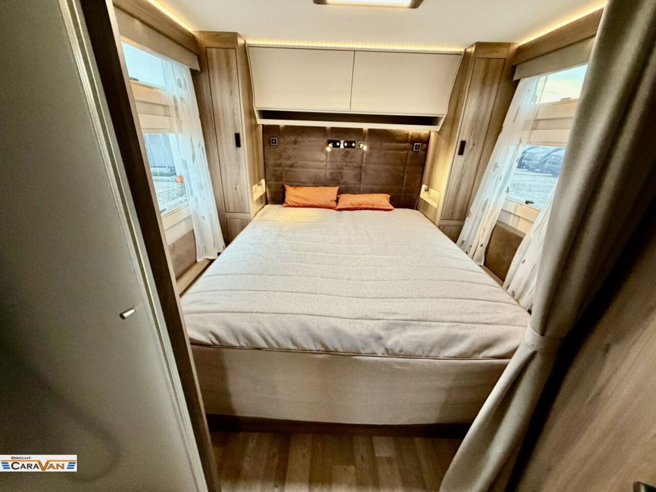KABE 780 DGLE B10 Queensbett Ansicht 10 für Fahrzeugdetailseite