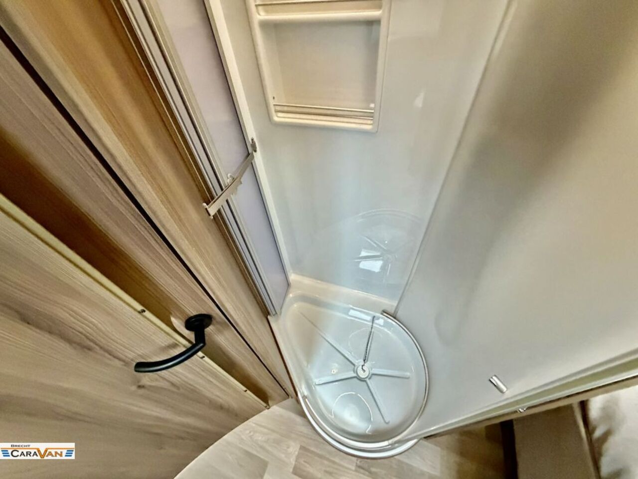 KABE 780 DGLE B10 Queensbett Ansicht 16 für Fahrzeugdetailseite
