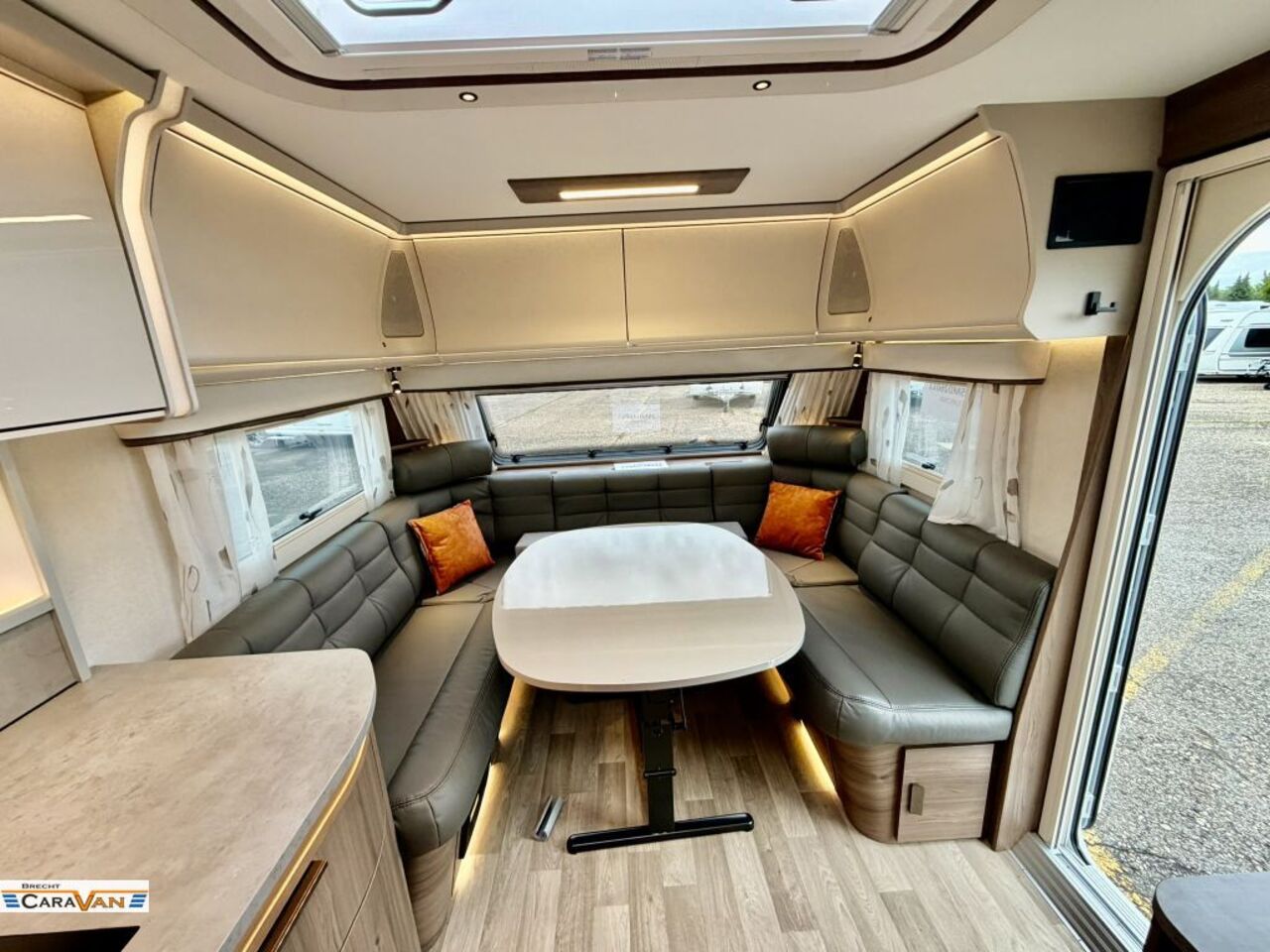 KABE 780 DGLE B10 Queensbett Ansicht 25 für Fahrzeugdetailseite