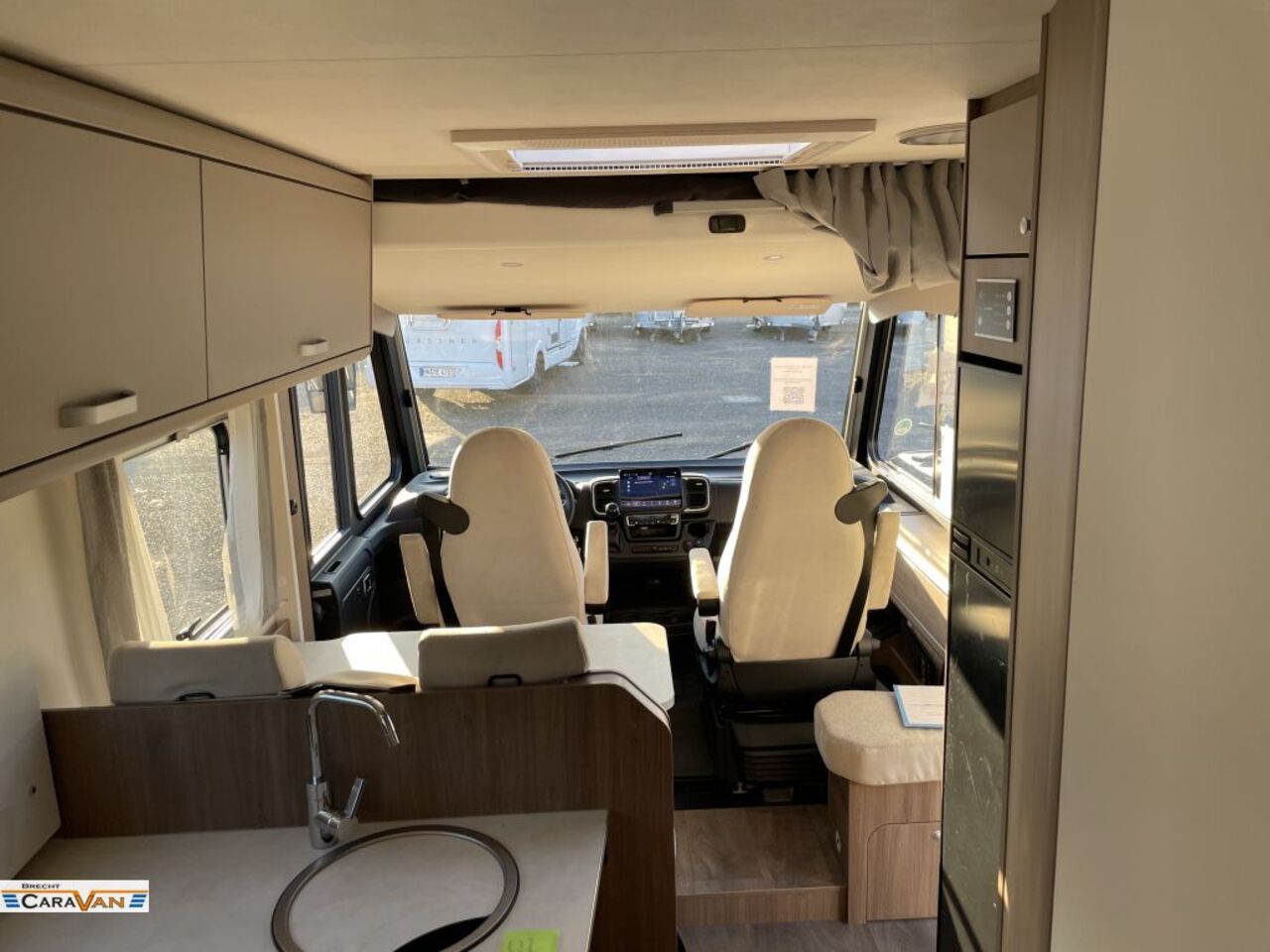 CARADO 338 pro+ Automatik/Navi/RFK/Markise Ansicht 5 für Fahrzeugdetailseite