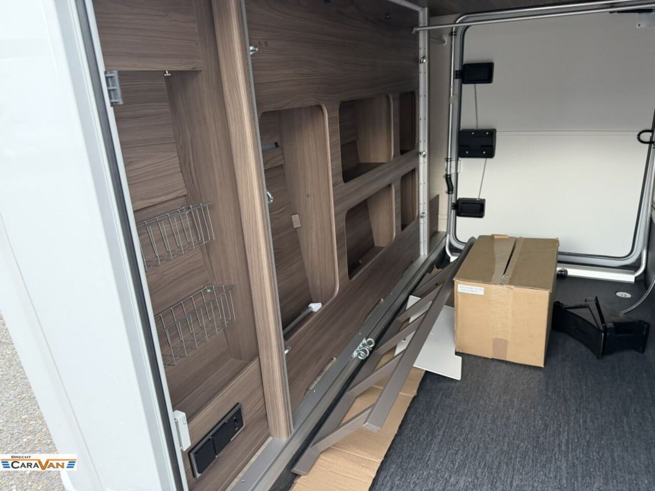 KABE i810 LGB TRAQ Hinterrad-Antrieb Ansicht 26 für Fahrzeugdetailseite