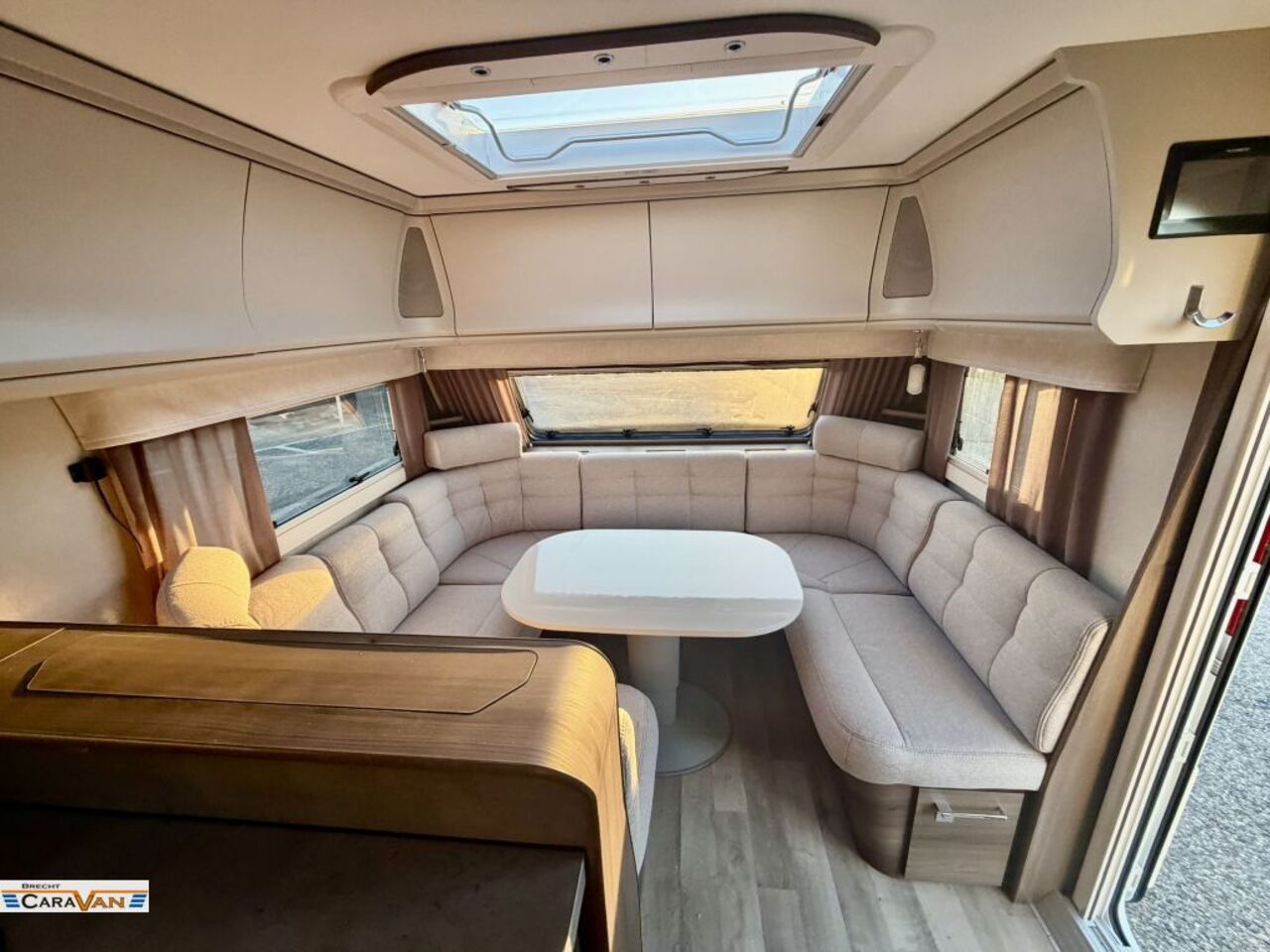 KABE 740 CTDL E8 Roadshowschnäppchen Ansicht 3 für Fahrzeugdetailseite