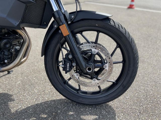 BMW F 800 GS Triple Black 3 Pakete SOS RDC Tempom. Hau Ansicht 8 für Fahrzeugdetailseite