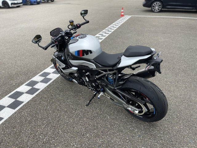 BMW M 1000 R M Competition Paket Soziuspaket Ansicht 8 für Fahrzeugdetailseite