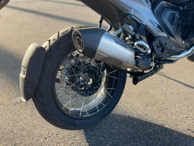 BMW R 1300 GS Light-White 4 Pakete Höhenrege. Ansicht 13 für Fahrzeugdetailseite