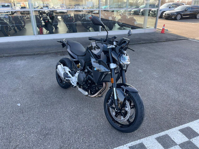 BMW F 900 R Triple Black 2 Pakete Headlight Pro M Endu Ansicht 3 für Fahrzeugdetailseite