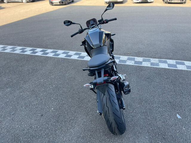 BMW F 900 R Triple Black 2 Pakete Headlight Pro M Endu Ansicht 6 für Fahrzeugdetailseite