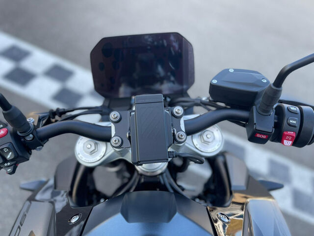 BMW F 900 R Triple Black 2 Pakete Headlight Pro M Endu Ansicht 9 für Fahrzeugdetailseite