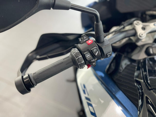 BMW S 1000 XR Style Sort 2 Pakete Zusatzscheinwerfer R Ansicht 11 für Fahrzeugdetailseite