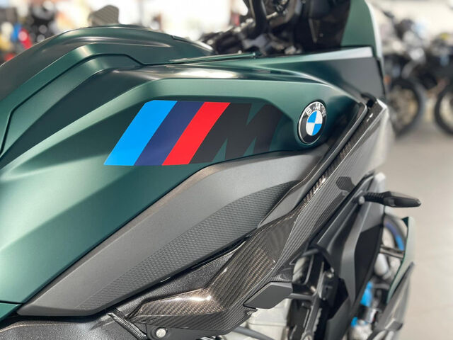 BMW M 1000 XR Aurelius green M Competition Paket Carbo Ansicht 13 für Fahrzeugdetailseite