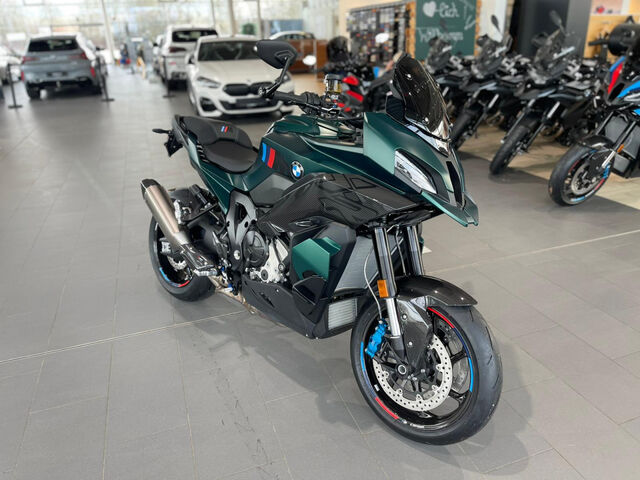 BMW M 1000 XR Aurelius green M Competition Paket Carbo Ansicht 2 für Fahrzeugdetailseite