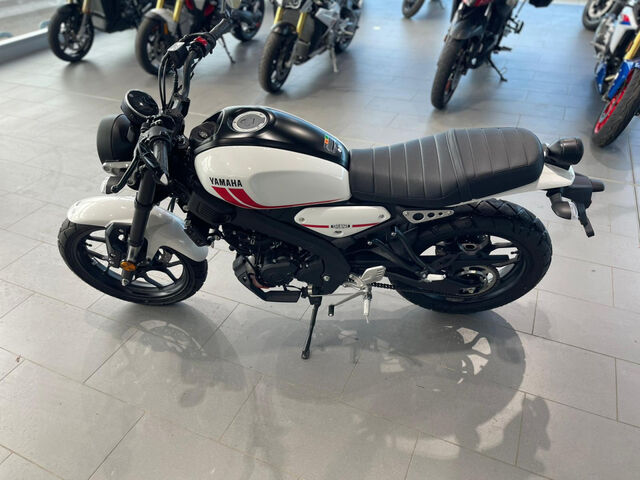 YAMAHA XSR 125 Ansicht 6 für Fahrzeugdetailseite
