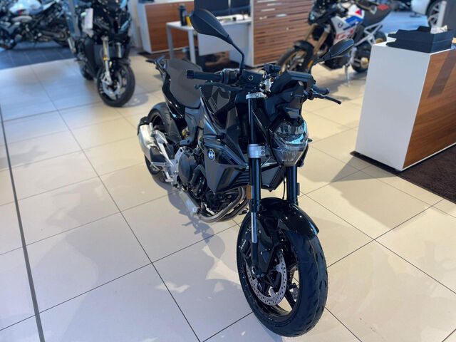 BMW F 900 R Triple Black 2 Pakete M Endurance Kette Ansicht 2 für Fahrzeugdetailseite