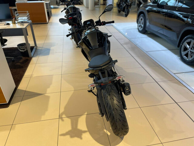 BMW F 900 R Triple Black 2 Pakete M Endurance Kette Ansicht 4 für Fahrzeugdetailseite