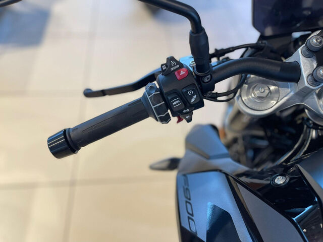 BMW F 900 R Triple Black 2 Pakete M Endurance Kette Ansicht 9 für Fahrzeugdetailseite