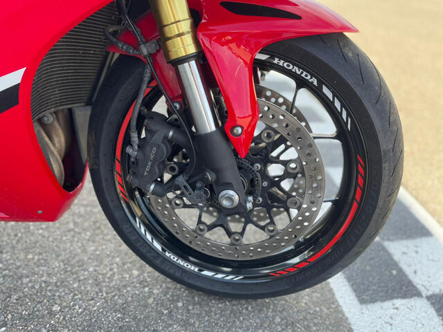 HONDA CBR 1000 RA Rot Bodis Auspuff Kennzeichenha.kurz Ansicht 10 für Fahrzeugdetailseite