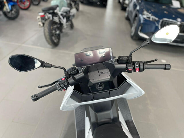 BMW CE 04 2 Pakete Adaptives Kurvenlicht uvm. Ansicht 8 für Fahrzeugdetailseite