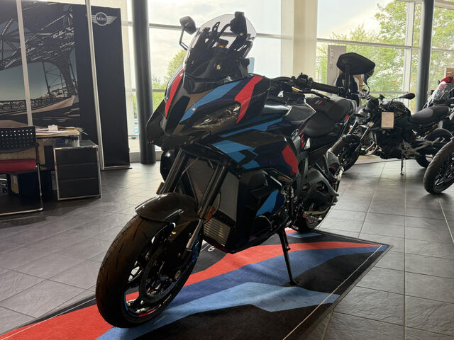 BMW M 1000 XR M Competition + Carbon Paket Ansicht 2 für Fahrzeugdetailseite