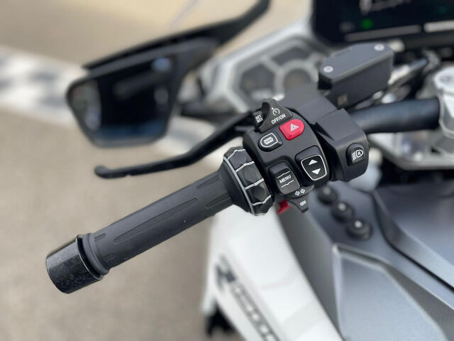 BMW R 1300 RT Innovationspaket Dynamik-Paket Komfort-P Ansicht 11 für Fahrzeugdetailseite