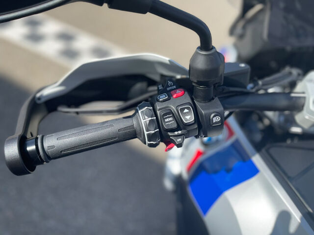 BMW R 1300 GS 3 Pakete Adaptive Fahrzeughöhenregelung Ansicht 9 für Fahrzeugdetailseite