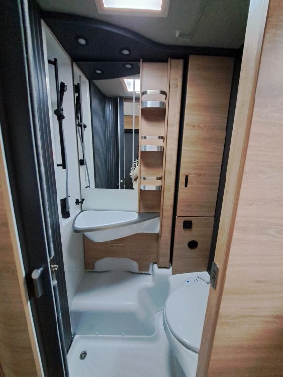 KNAUS 650 MEG Platinum Selection Ansicht 24 für Fahrzeugdetailseite