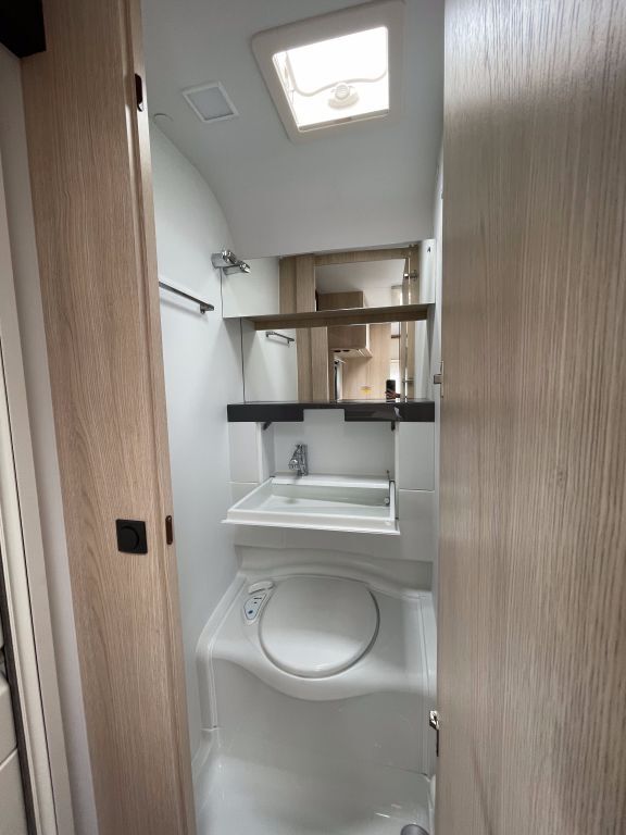 ADRIA 400 PS Ansicht 22 für Fahrzeugdetailseite