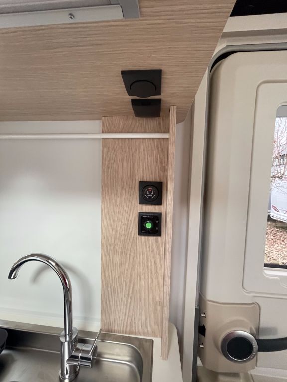 ADRIA 492 LU Ansicht 15 für Fahrzeugdetailseite