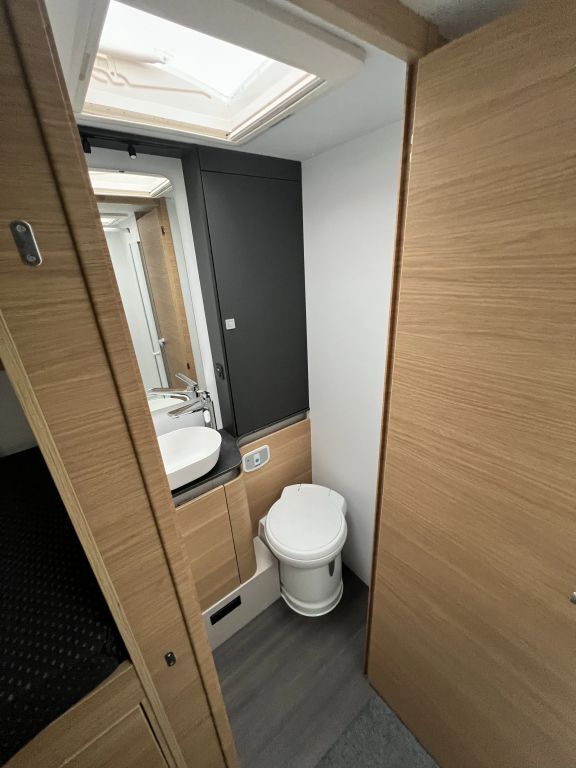 ADRIA 670 DL 60 Years -Abverkaufsstück Ansicht 29 für Fahrzeugdetailseite