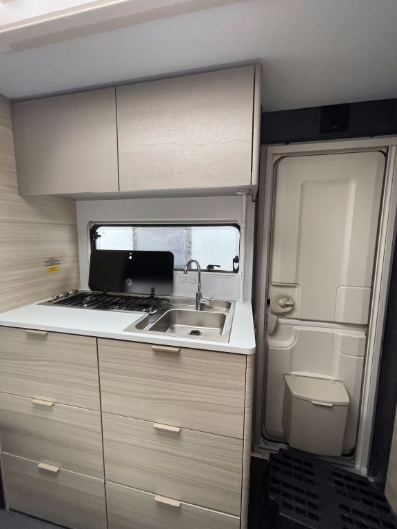 ADRIA 542 PK 3er Stockbett- Abverkauf Ansicht 9 für Fahrzeugdetailseite