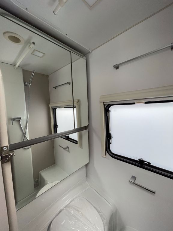 ADRIA 593 UP - Abverkauf- Doppelbett Ansicht 10 für Fahrzeugdetailseite