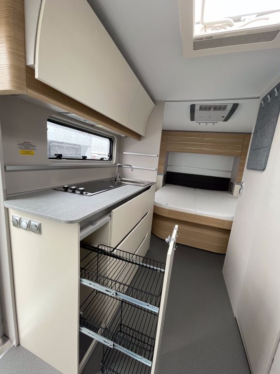 ADRIA 593 UP - Abverkauf- Doppelbett Ansicht 17 für Fahrzeugdetailseite