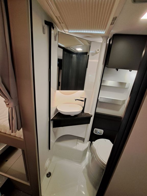 ADRIA Supreme SL - ab Euro 103.020,-- Ansicht 18 für Fahrzeugdetailseite