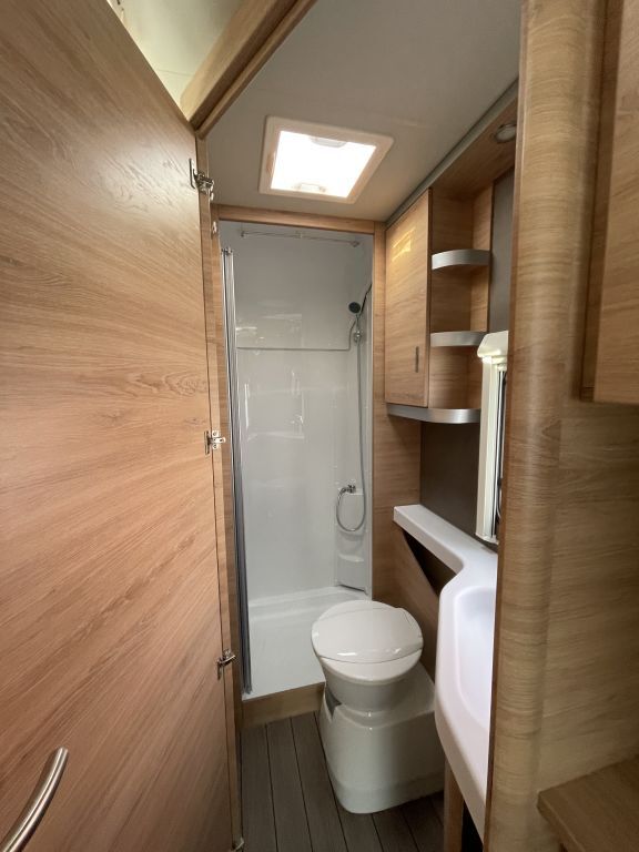 KNAUS 580 UF Black Selection Ansicht 17 für Fahrzeugdetailseite
