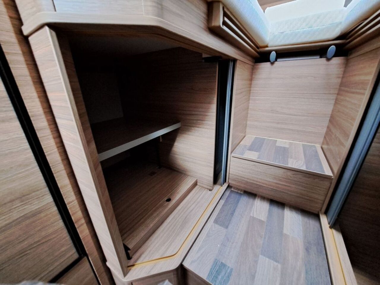 WEINSBERG 600 MEG EDITION [PEPPER] Ansicht 11 für Fahrzeugdetailseite