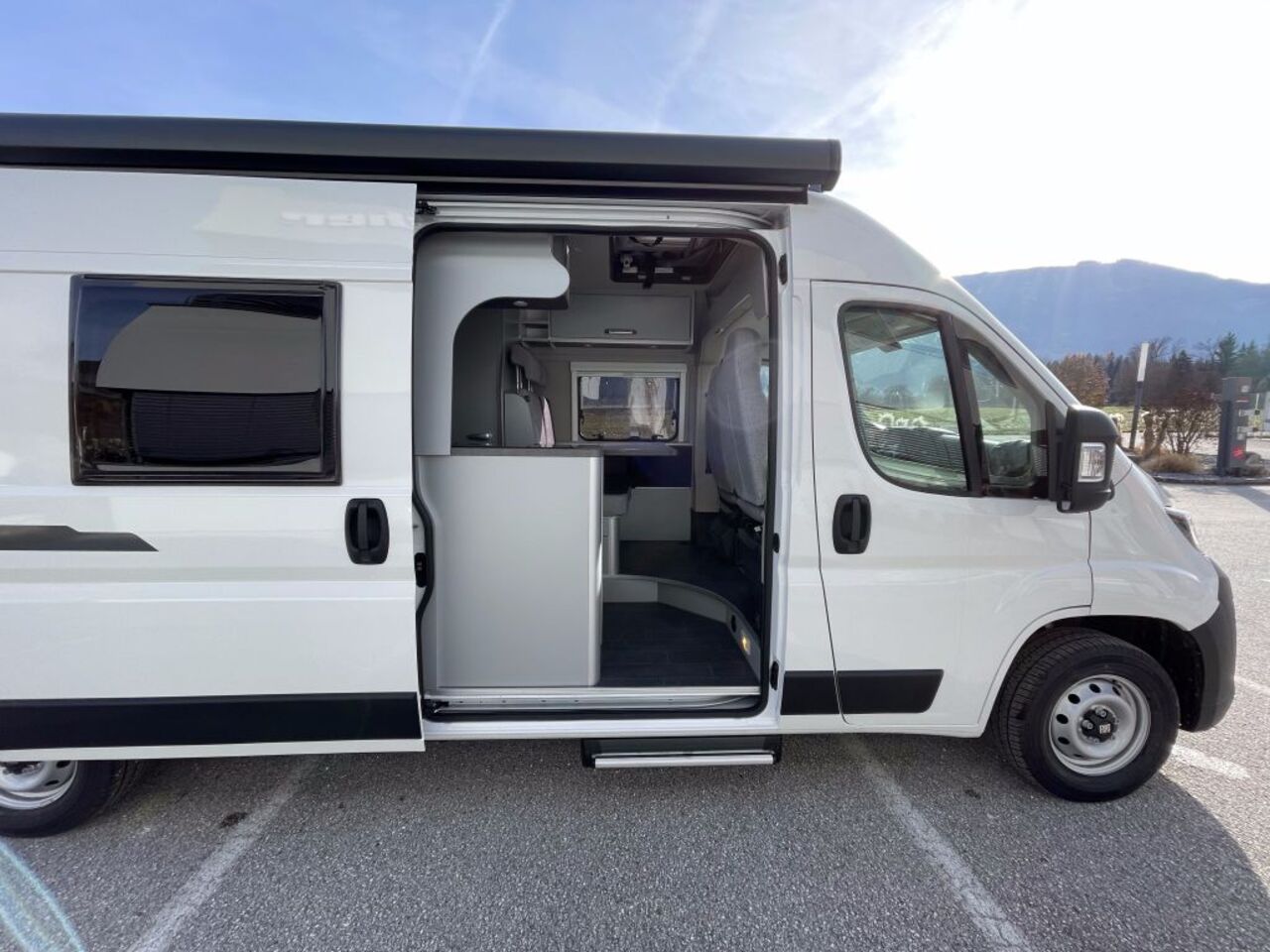 WEINSBERG 600 MQ - mit Aufstelldach Ansicht 9 für Fahrzeugdetailseite