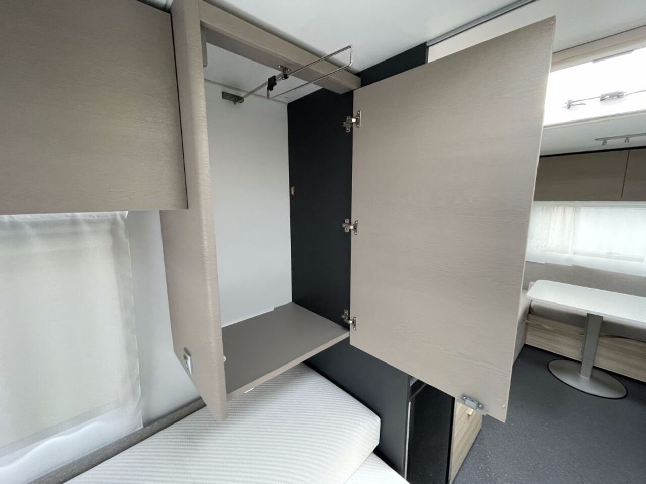 ADRIA 492 LU Ansicht 25 für Fahrzeugdetailseite