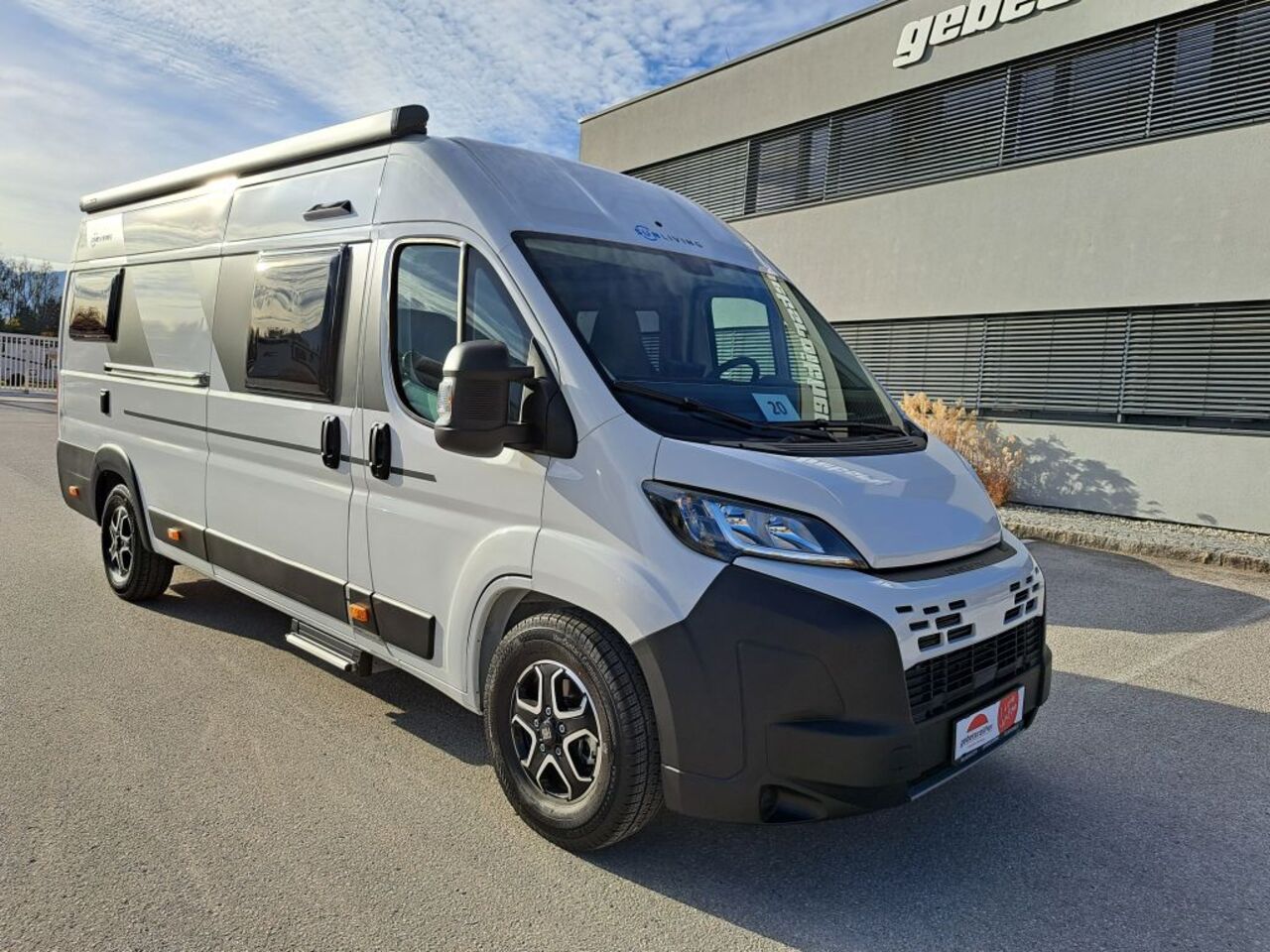 SUN LIVING 65 GX - mit Hubbett im Heck Ansicht 1 für Fahrzeugdetailseite